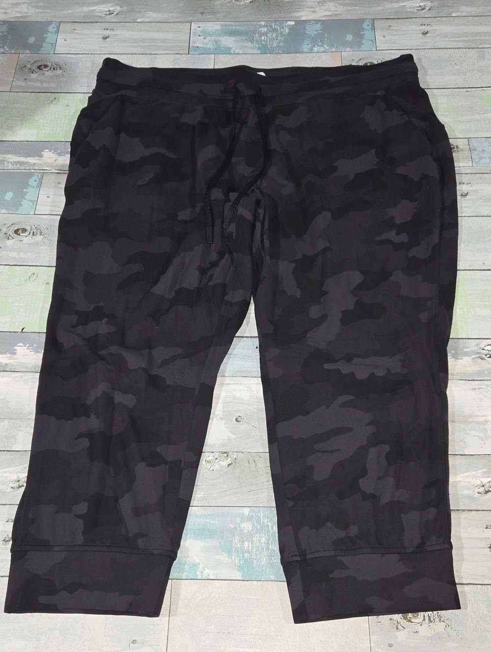 Lululemon Ready To Rulu Jogger Crop Camo Print Size 18
